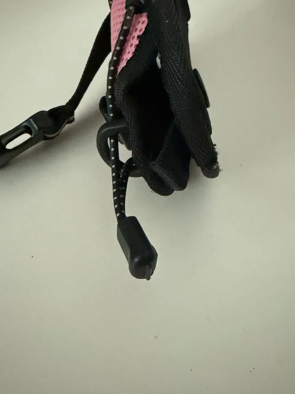 Pink and Black Mesh Running Armband clip-on mini Sleeve